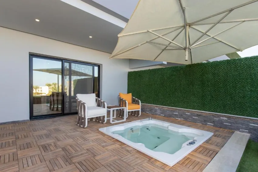 LONG BEACH RESORT  4*-52