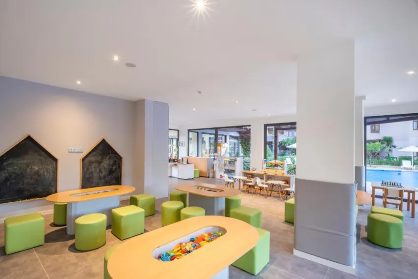 Utopia Resort & Residence 5*-7