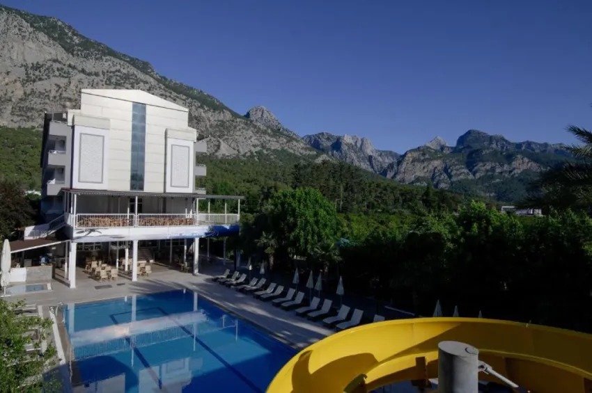 GRAND HOTEL DERIN  4*-2