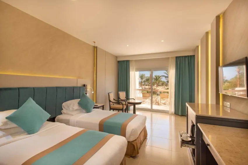 LONG BEACH RESORT  4*-12