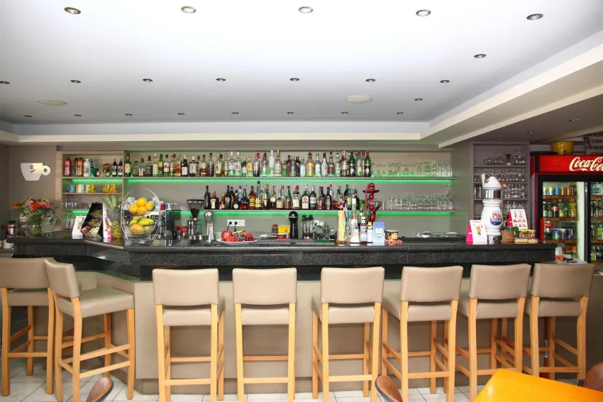 Acropolis Apartments 3*-5