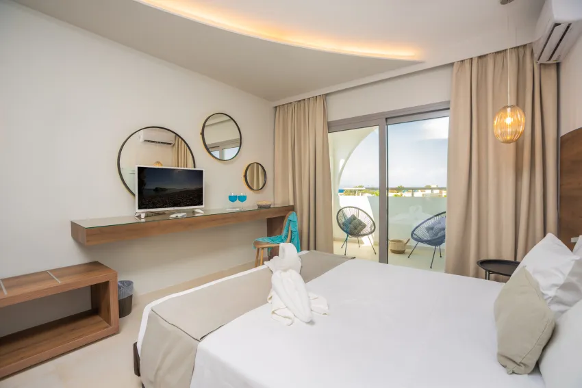 Happy Days Hotel Tholos 3*-5