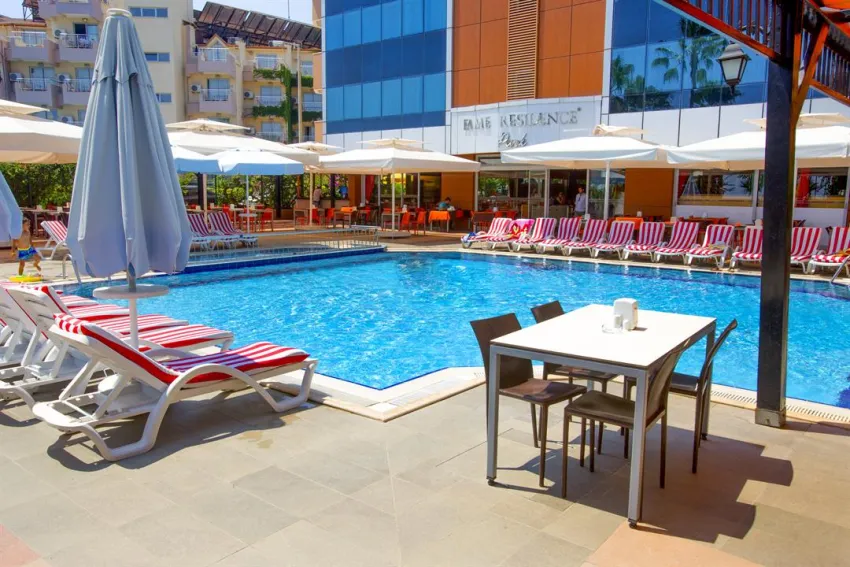FAME BEACH HOTEL  4*-7