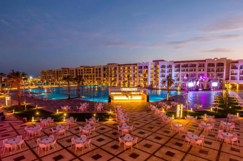 PICKALBATROS WHITE BEACH RESORT  5*-9