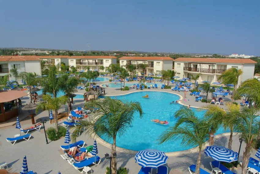 Tsokkos Paradise Village 4*-3