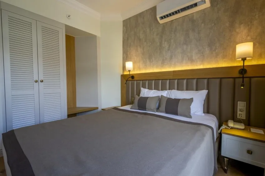 De'Manor Boutique Hotel (ex: M.C.A. Marquis Hotel) 3*-7