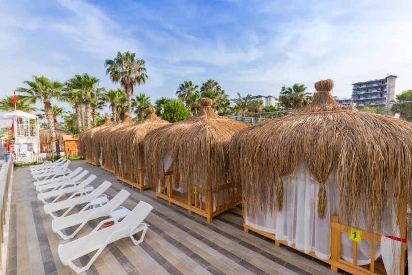 HOLIDAY PARK RESORT HOTEL  5*-19