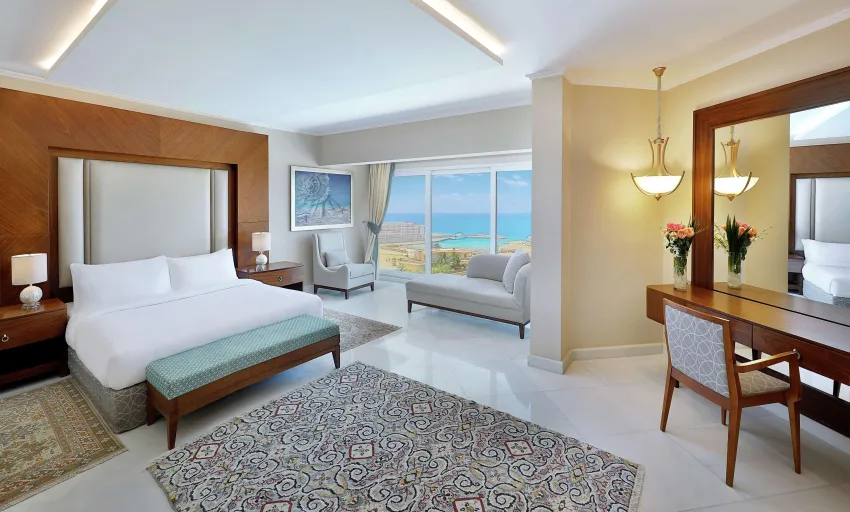 Hilton Plaza 5*-132