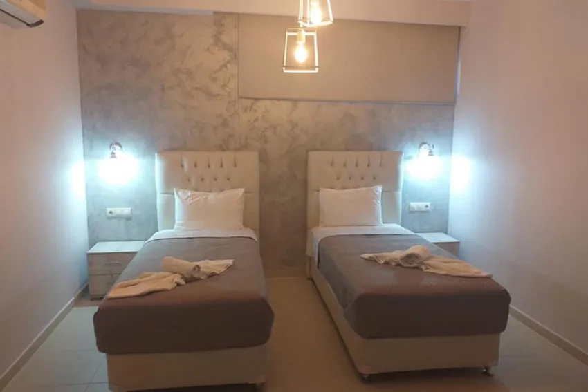 Labyrinth Hotel 2*-7