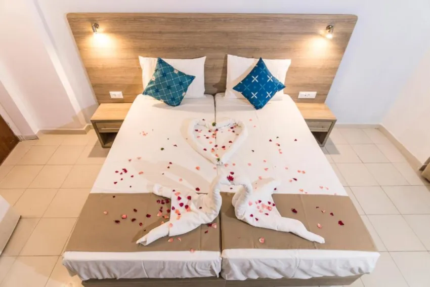 Tivoli Hotel and Apartments 3*-3