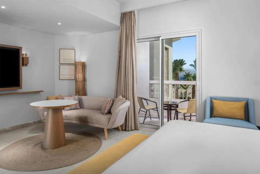 DOUBLETREE BY HILTON SHARM BAY RESORT BEACH SIDE  4*-97