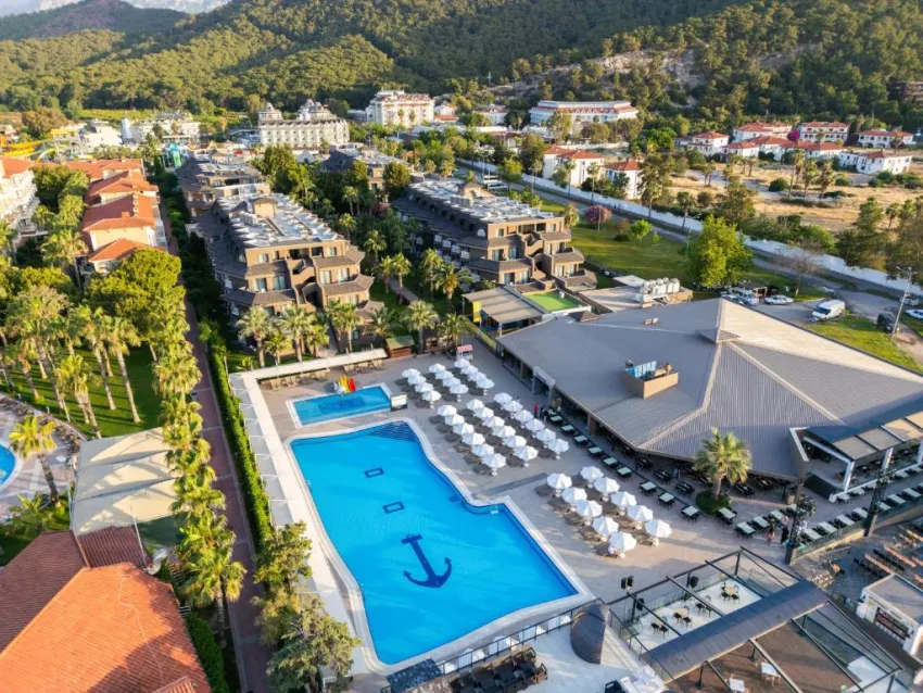 SAILORS BEACH CLUB  5*-7