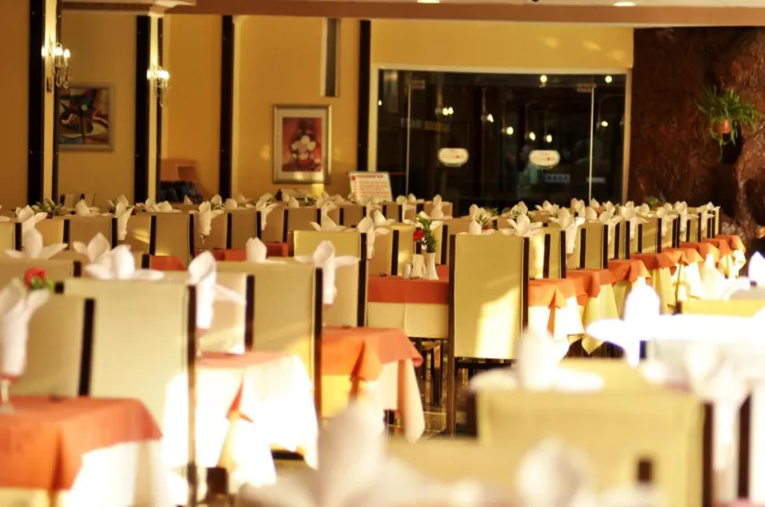 FIRST CLASS HOTEL  5*-18