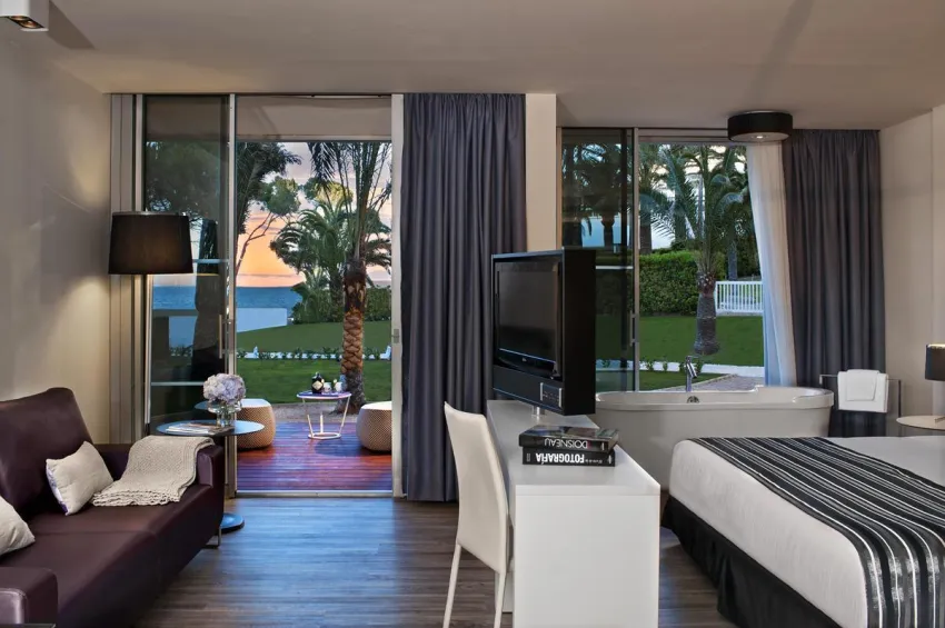 Melia South Beach 4*-18