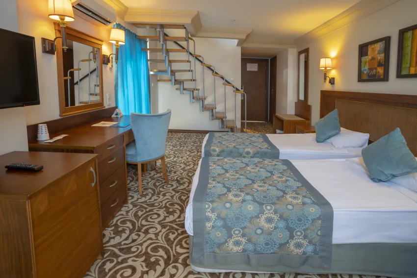 Villa Side Hotel 4*-4