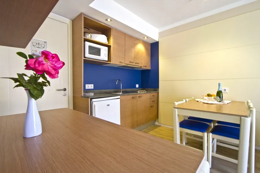 Flora Aparthotel 3*-3