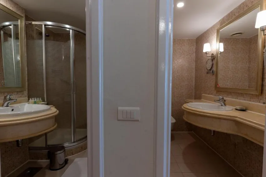 BARON PALMS (ADULTS ONLY 16+)  5*-21
