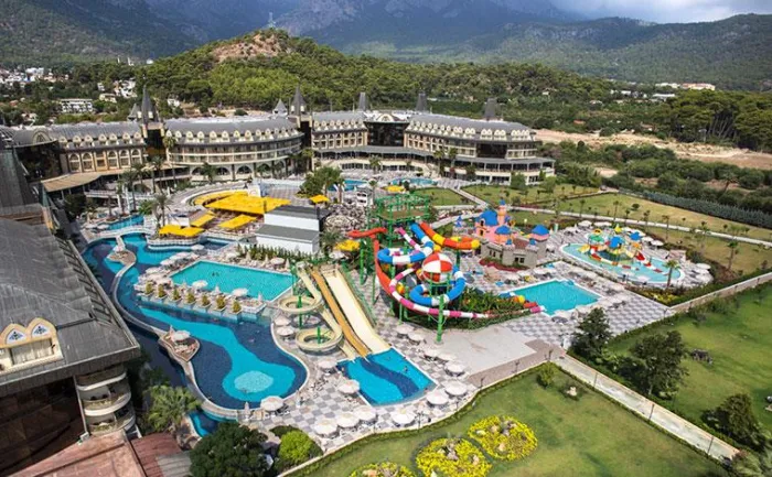CRYSTAL PRESTIGE ELITE PEARL COLLECTION  5* - Kemer - Turcia