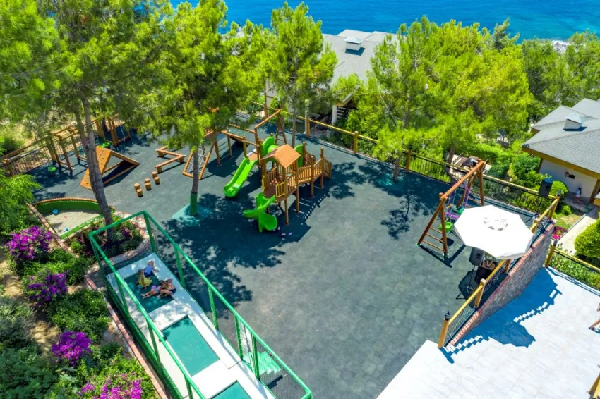 UTOPIA WORLD HOTEL  5*-44