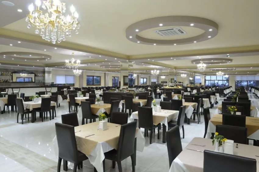 Riverside Garden Resort 4*-7