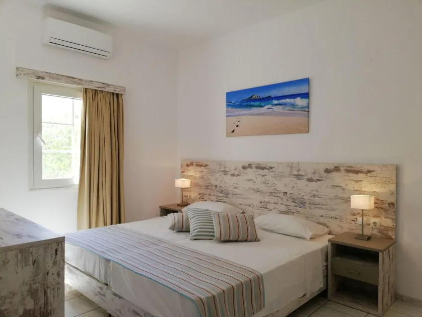 Evina Rooms and Suites 3*-5