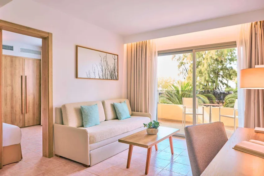 Zafiro Palmanova -19