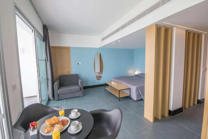 Anthea Hotel Apartments 3*-81