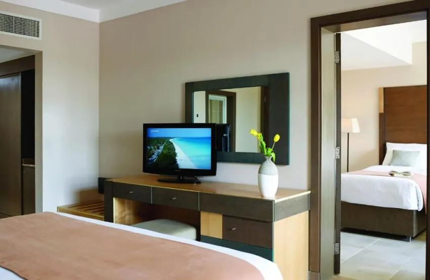 CORAL SEA AQUA CLUB  4*-9