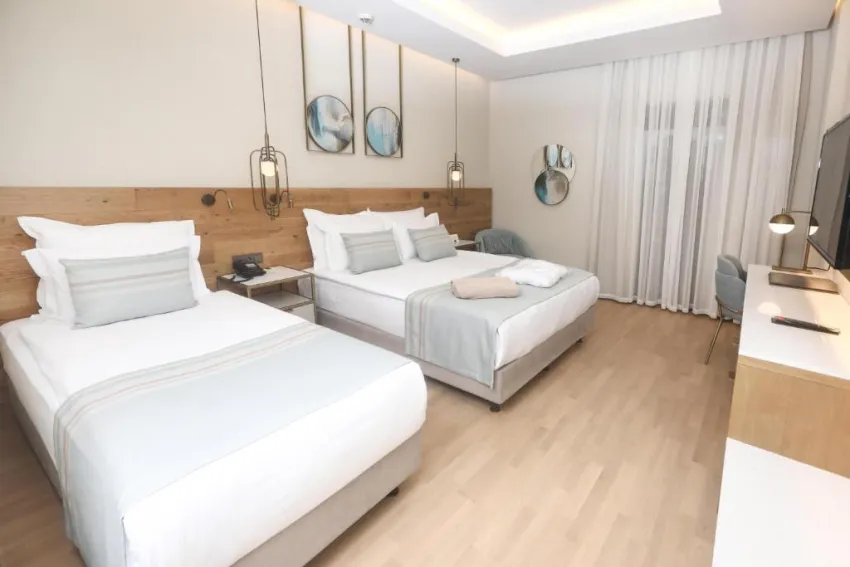 MIRAMARE BEACH HOTEL  5*-59