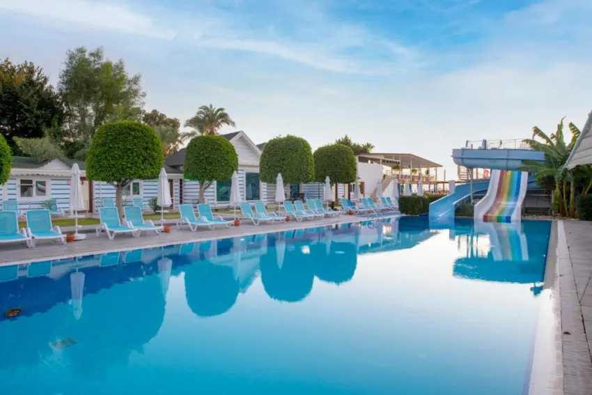 ARMAS BEACH HOTEL  4*-8