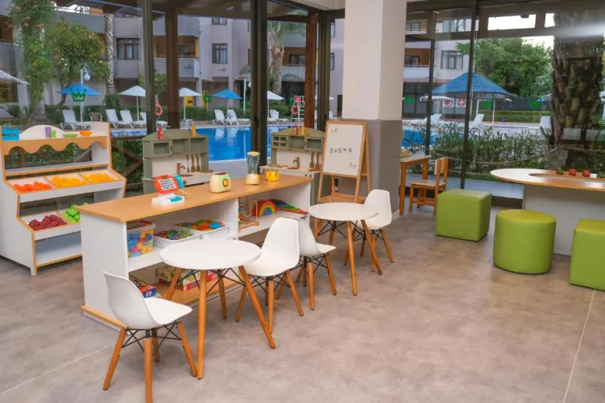 UTOPIA RESORT & RESIDENCE  5*-10