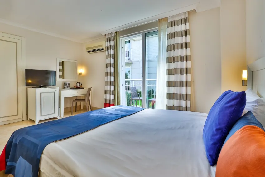 Crystal Boutique Comfort Collection (Adults Only 16+) 1*-14