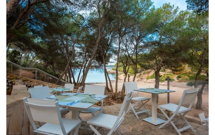 Iberostar Waves Club Cala Barca 4*-18