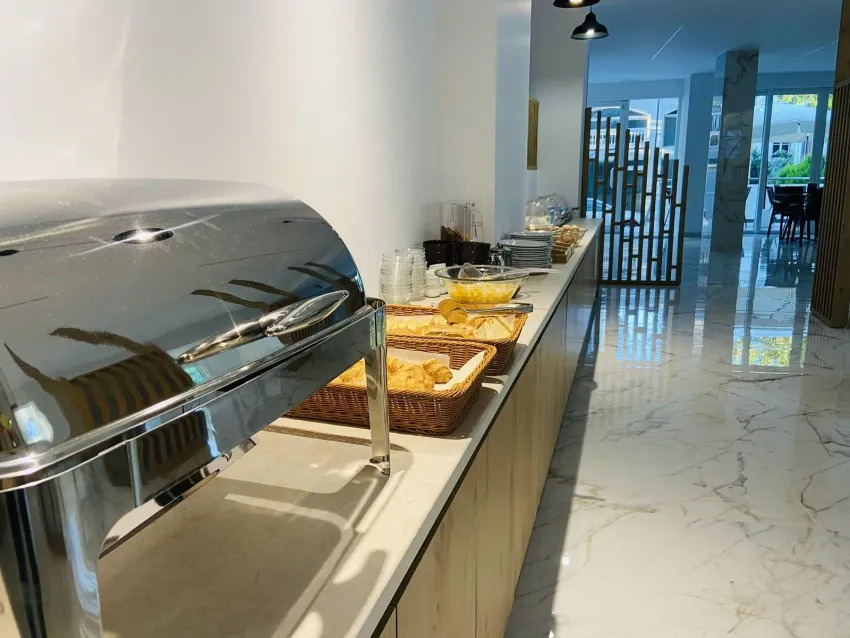 International Hotel 3*-19