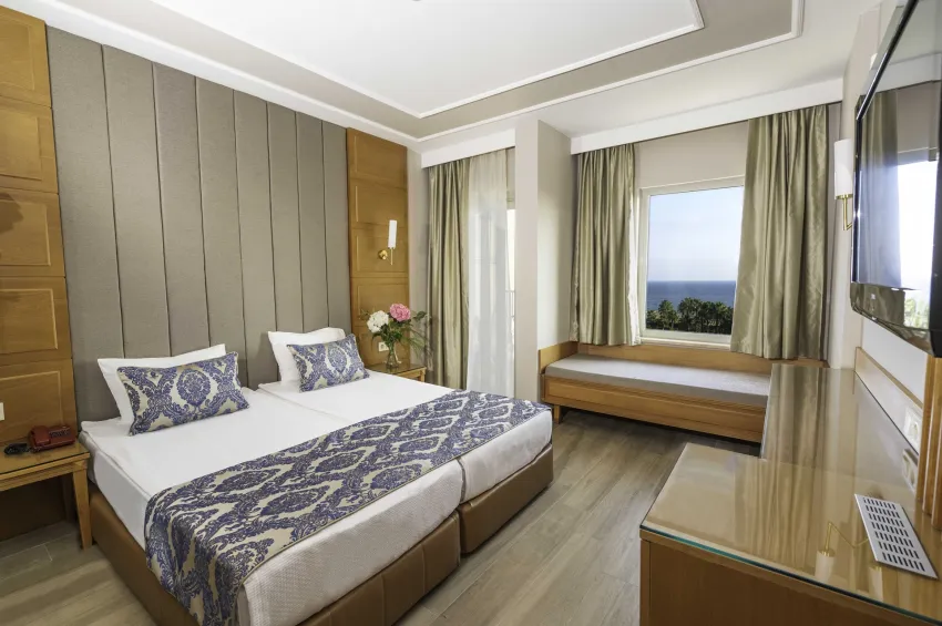 Royal Atlantis Beach 4*-7