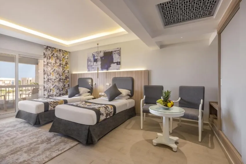 LONG BEACH RESORT  4*-21