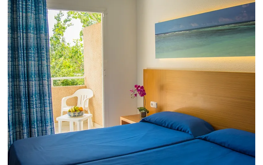 Club Cala Romani 3*-6