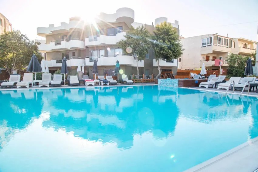 Sunny Days Apartments 4*-2