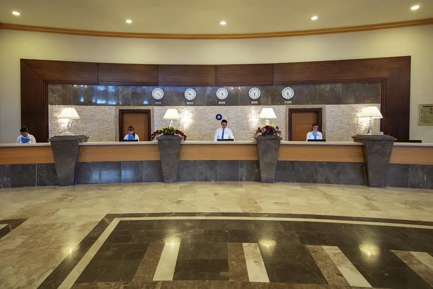 CRYSTAL ADMIRAL RESORT SUITES  5*-4