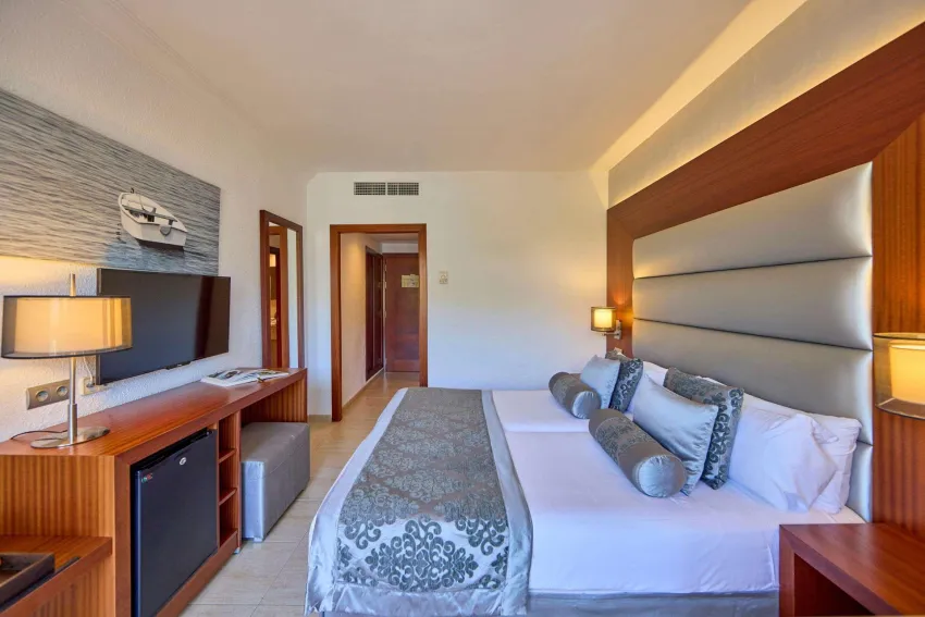 Zafiro Rey Don Jaime 4*-18