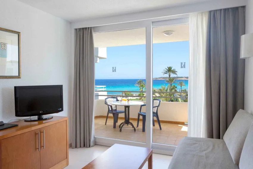 Mercedes Hipotels 4*-7