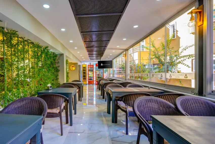 MISS CLEOPATRA HOTEL  2*-37