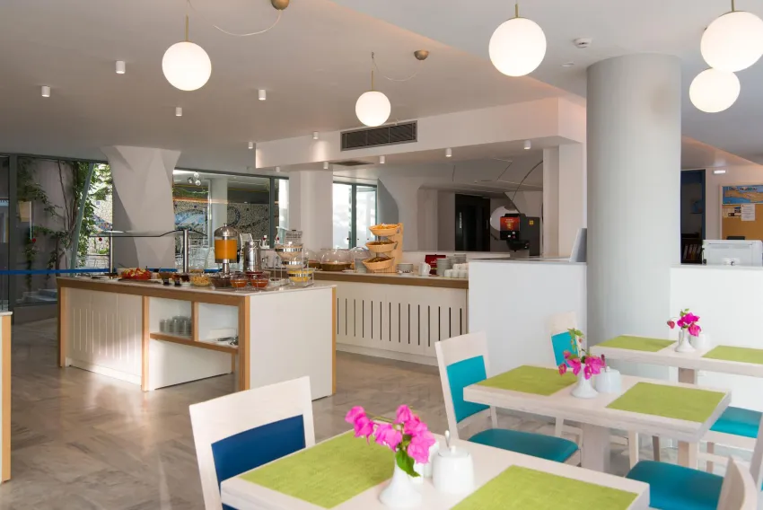 Alia Beach Hotel 4*-6