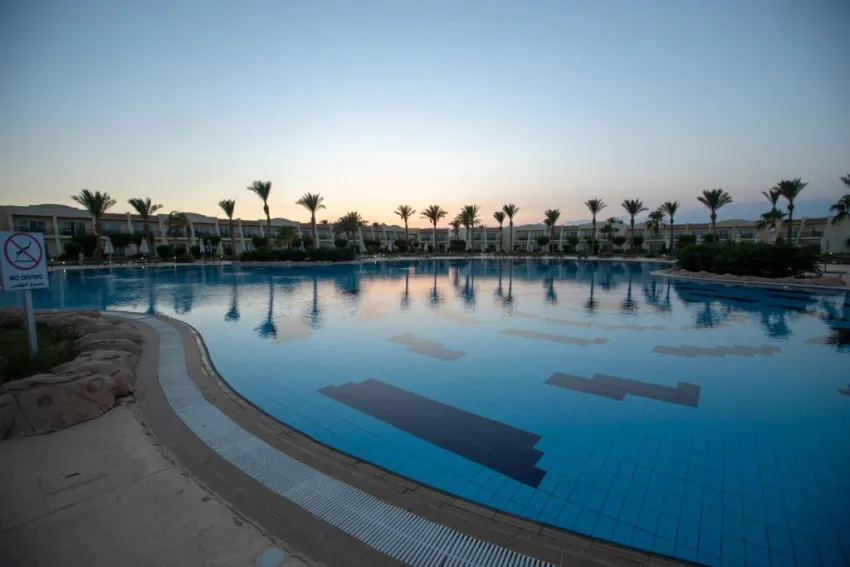 DOUBLETREE BY HILTON SHARM BAY RESORT BEACH SIDE  4*-107