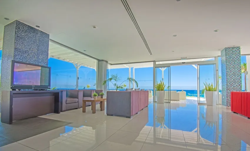 Silver Sands Beach Hotel 3*-6