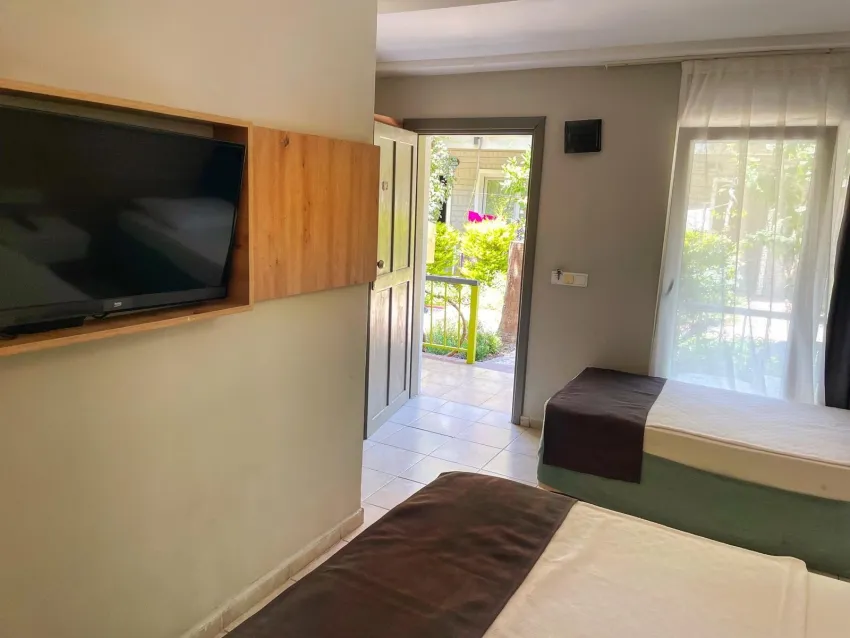 Leda Beach Hotel 2*-23