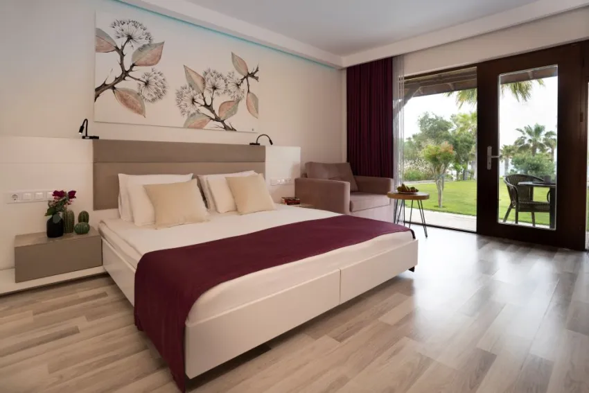 FLORA GARDEN BEACH (ADULTS ONLY 16+)  5*-10