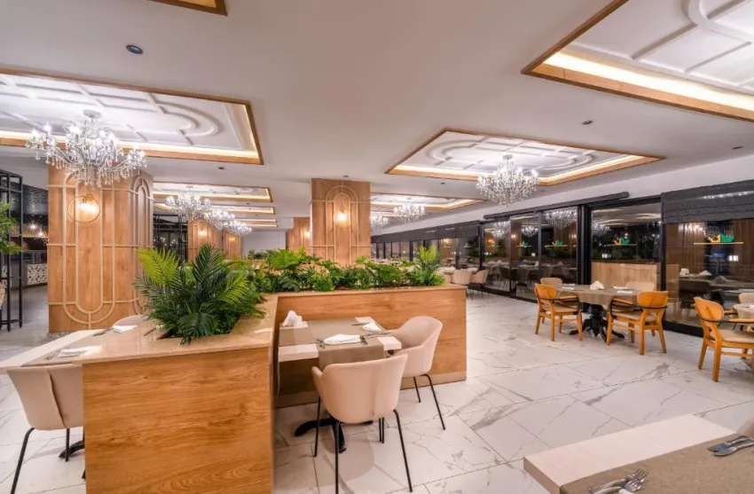 ROYAL GARDEN BEACH HOTEL  5*-8