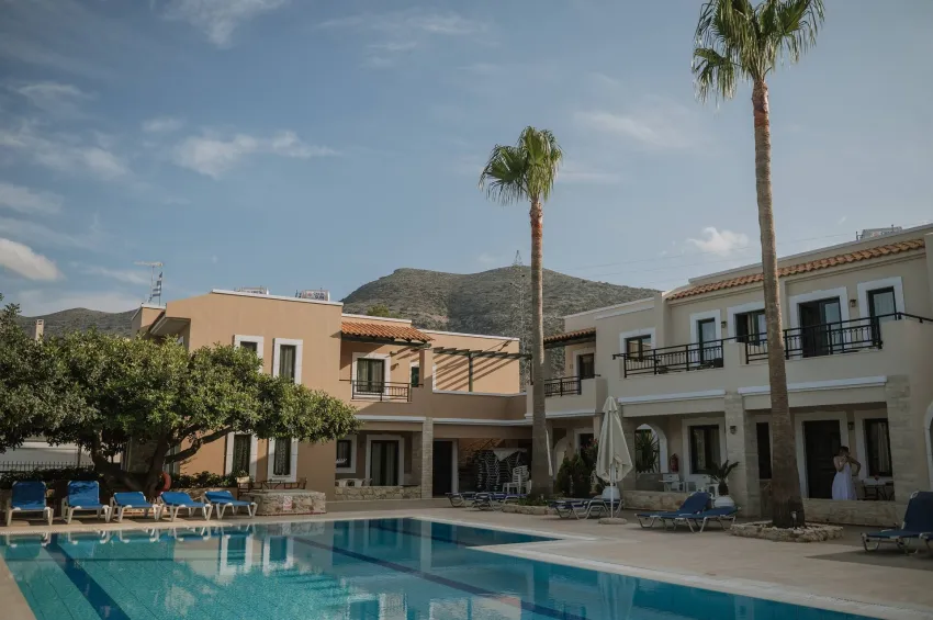 Dionysos Apartments and Studios 4*-1