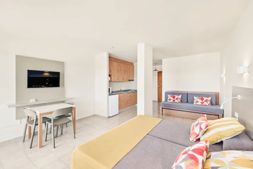 Vista Club Apartments -24